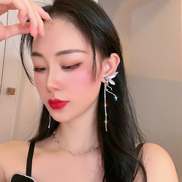 Butterfly Earring - Picture 6 of 13